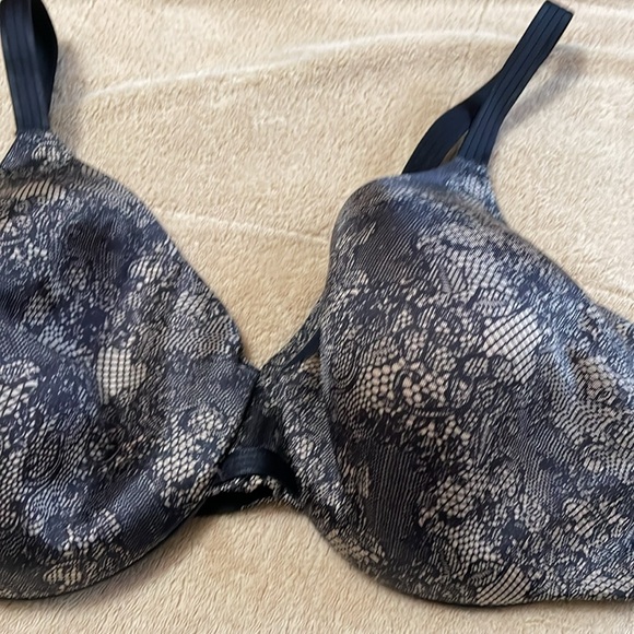 Bras, 38D - Picture 2 of 9